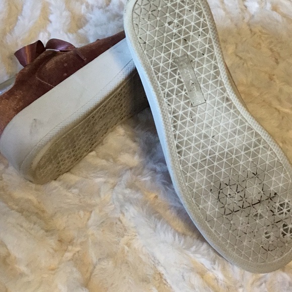 Steve Madden Blush Velvet Sneakers - Picture 4 of 5